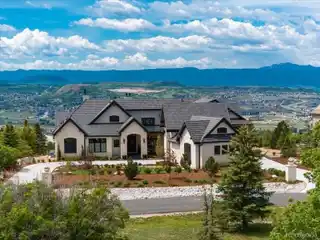Extraordinary Home with Amazing Panoramic View