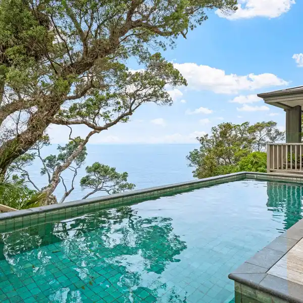 COASTAL ICON - TI POINT