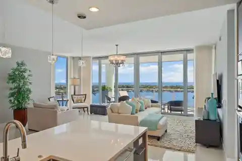 Ultra-luxury Home in Water Club