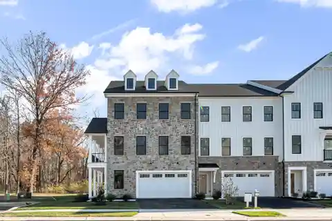 Last End Unit Luxury Townhouse