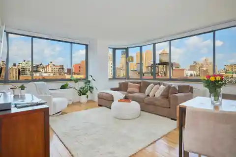 Bright and Cheerful Four-Room Home