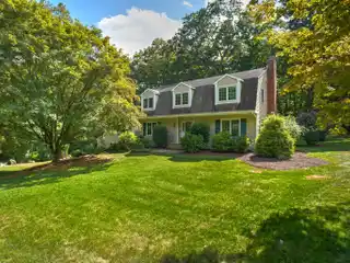 Spacious and Inviting Colonial Perfectly Situated