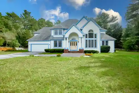 Walk to the Beach and Village Activities