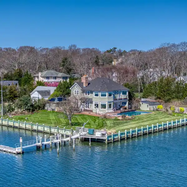 ONE-OF-A-KIND SUMMER GETAWAY