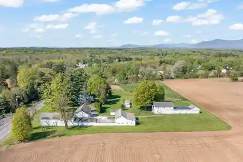 Classic Farmhouse in a Peaceful Setting