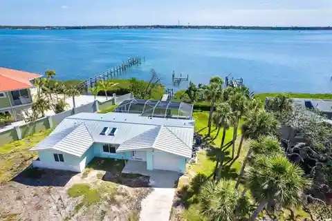 Fantastic Bayfront Opportunity