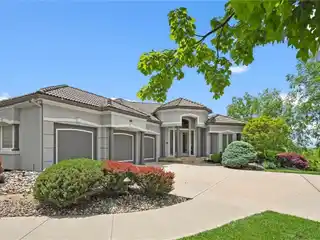 Beautifully Maintained Home in Saddle Ridge Estates