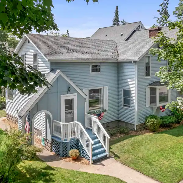 CHARMING FRANKFORT HOME WITH GUEST COTTAGE