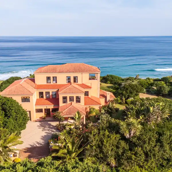 OCEANFRONT VILLA WITH SEPARATE COTTAGE