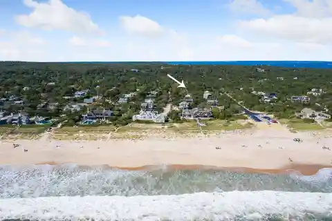 Three Bedroom Rental Steps to the Beach