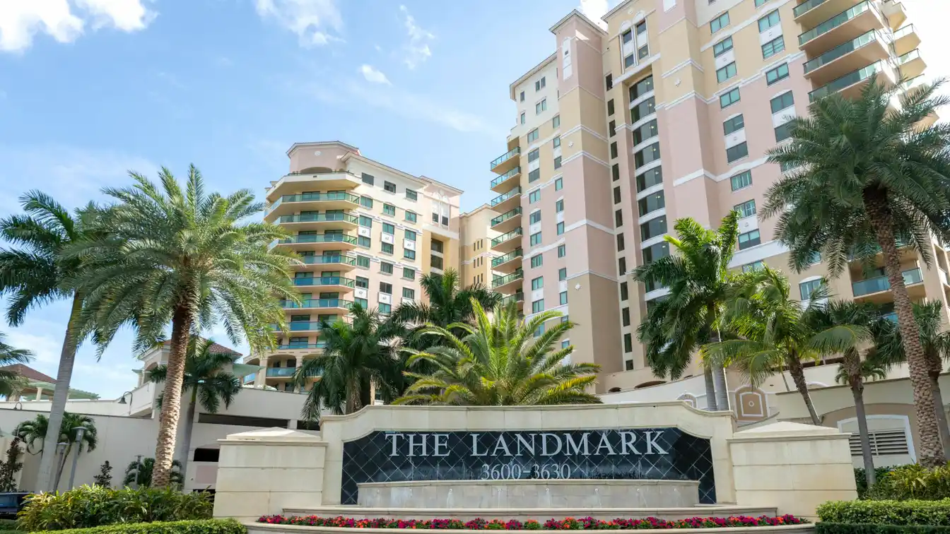 Beautiful Unit at the Landmark