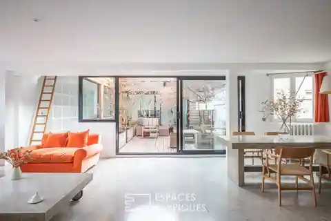 Redesigned Loft in a Former Warehouse