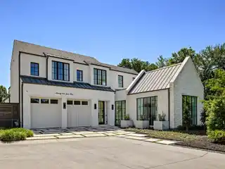 Impeccable Modern Home in the Bluffs at Cochran Chapel