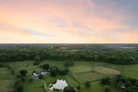 Versatile 21.75-Acre Estate