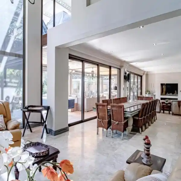 OPULENT RESIDENCE IN SILVER LAKES GOLF ESTATE