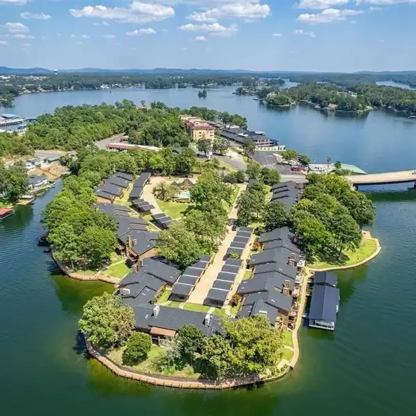 LAKE HAMILTON PROPERTY WITH UNPARALLELED VIEWS
