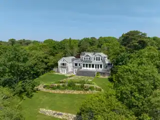 Waterfront Retreat with Panoramic Views and Private Beach