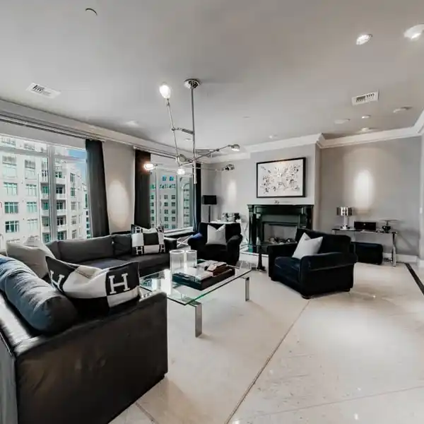 SOPHISTICATED SUB-PENTHOUSE AT THE RITZ-CARLTON RESIDENCES