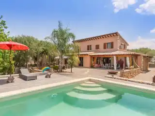 Beautiful Rustic Finca with Pool and Guest House