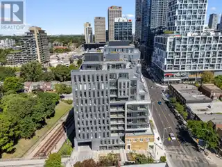 Rare Penthouse Offering in the Davisville
