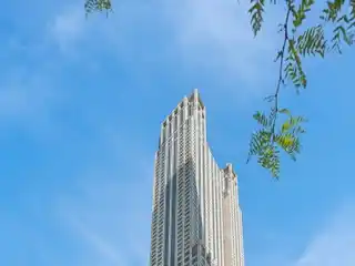 Four Seasons Luxury Living with City Views