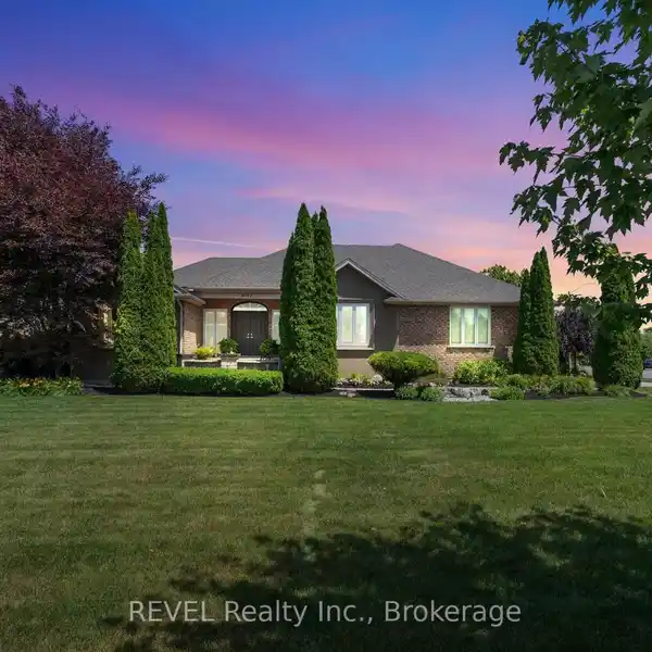 FULLY RENOVATED CUSTOM BUILT BUNGALOW
