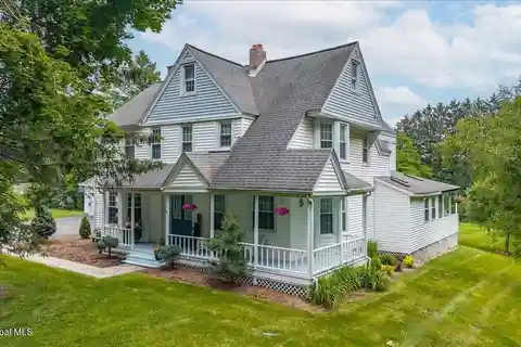 Special Home in Desirable Loudonville