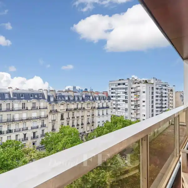 GREAT APARTMENT IN A CONTEMPORARY BUILDING