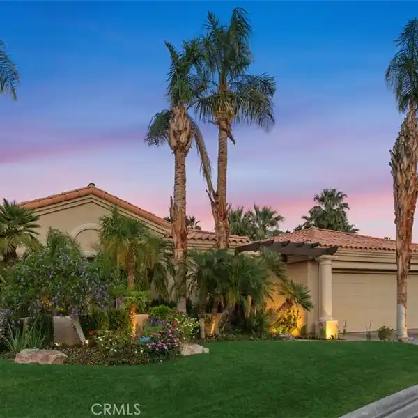 BALI-INSPIRED SINGLE-STORY HOME