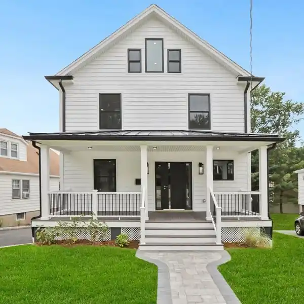 GORGEOUS FOUR BEDROOM HOME