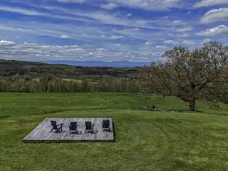 Expansive Acreage in a Convenient Location