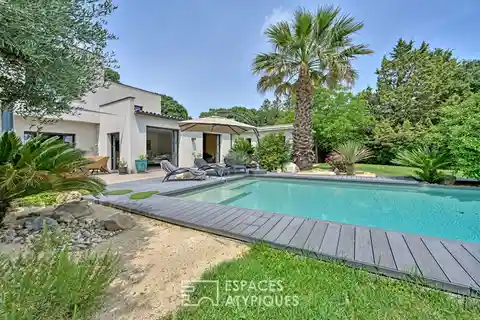 Luxurious Contemporary Villa on Private Landscaped Estate