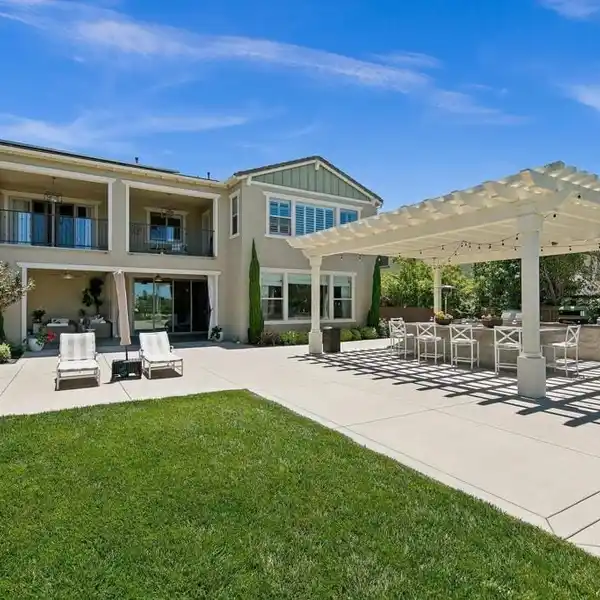 EXCEPTIONAL RESIDENCE IN THE TANNER RIDGE ENCLAVE OF DEL SUR