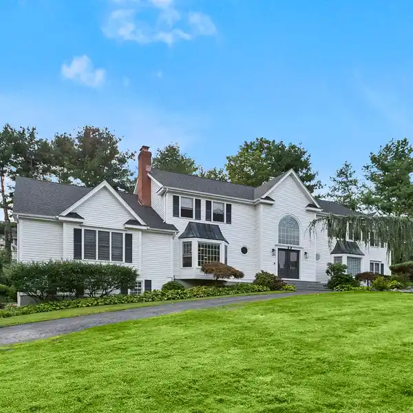 ELEGANT TRUMBULL RETREAT WITH ACRE OF PRIVACY