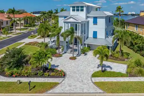 Sophisticated Open-Concept Great Room Design