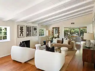 Nantucket-Style Home in Coveted Upper Hermosa