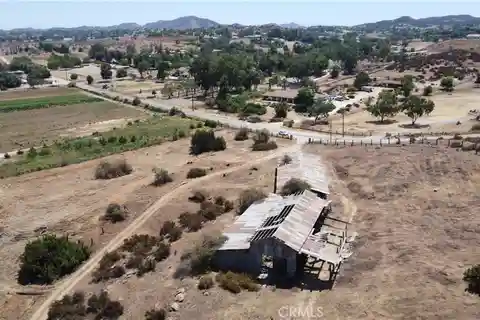 30 Acres in Prime Location