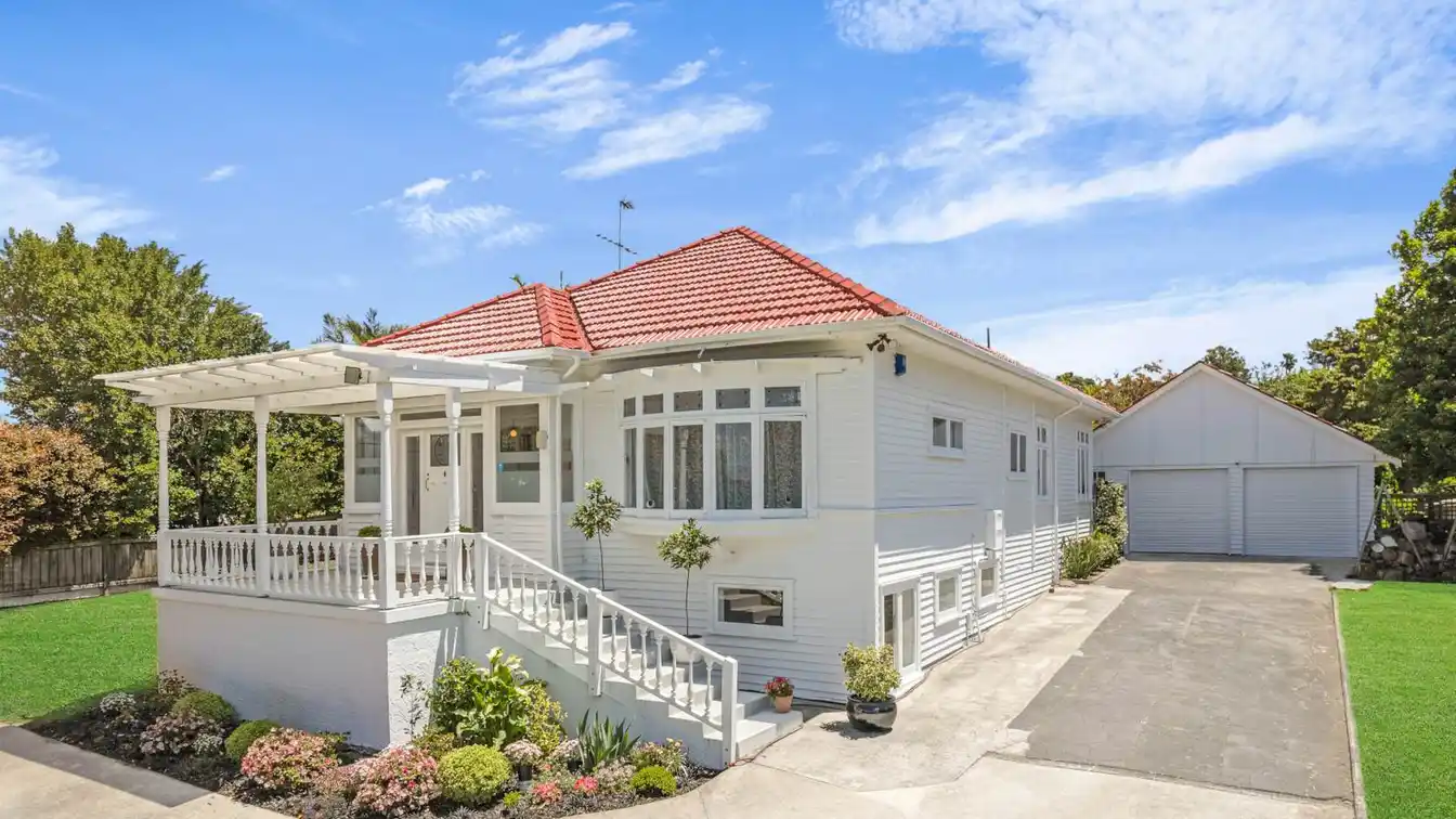 Exceptional Property on a Prestigious Street