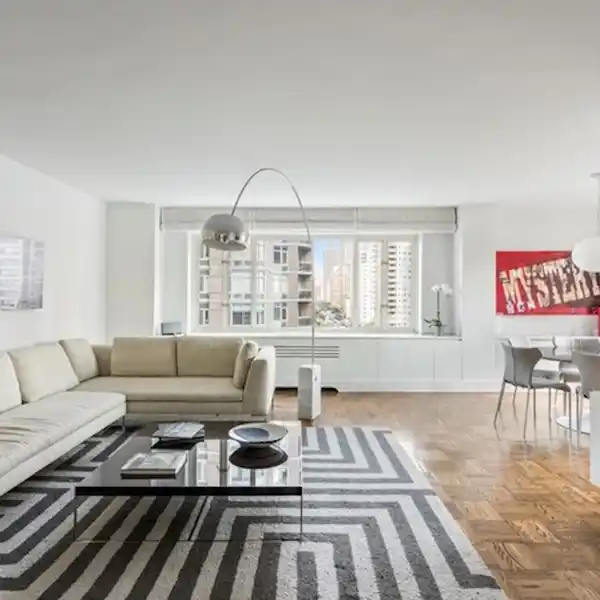 BEAUTIFULLY RENOVATED CORNER CONDO