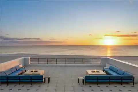 A Unique Blend of Sophisticated Elegance and Serene Coastal Vistas