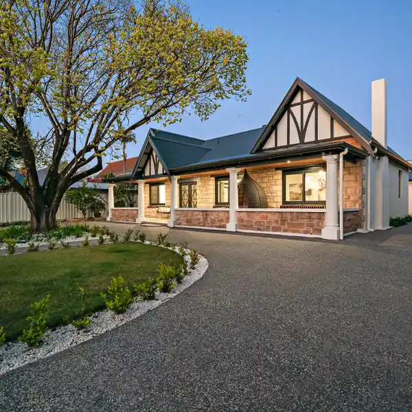 FLAWLESSLY RENOVATED AND EXTENDED TUDOR