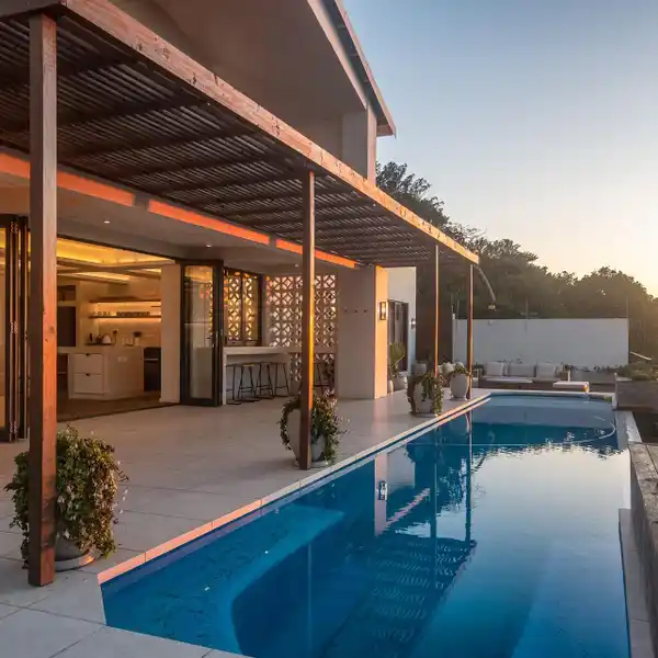 EXQUISITE HOME IN ENVIABLE POSITION