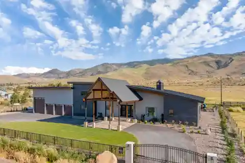 Impressive Custom Mountain Modern Home