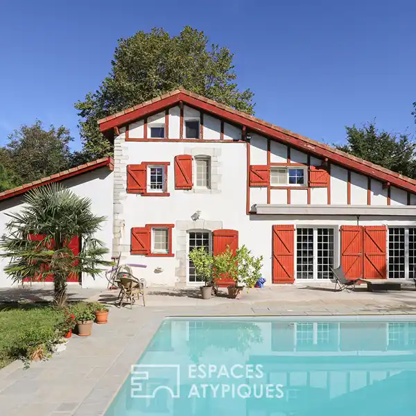 ELEGANT ESTATE WITH PANORAMIC MOUNTAIN SWIMMING POOL