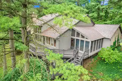 Beautifully Updated Saginaw Hills Home