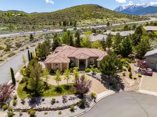 Custom Home in Sought After Saddlehorn