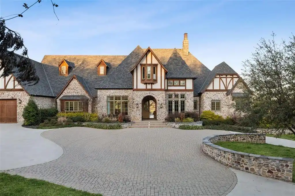 English Countryside Charm Above Lake Grapevine