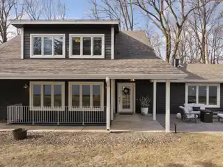Beautiful Home in Deephaven