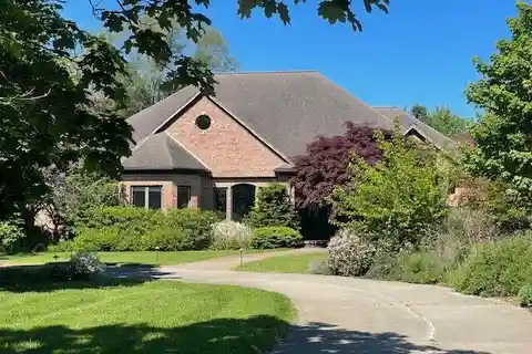 High-end Ranch on a Quiet Cul-de-sac
