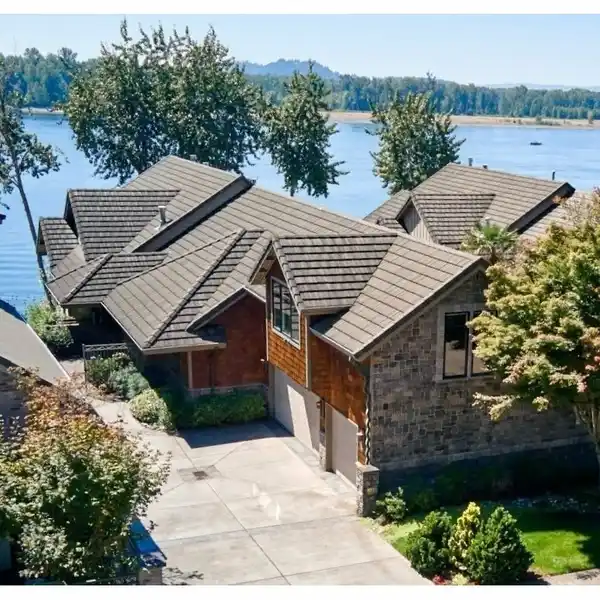 GREAT RIVERFRONT PROPERTY